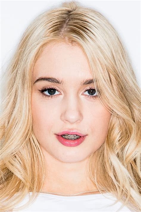 Anastasia Knight was born on 24 September 1999 in Pompano Beach, Florida, USA. She was an actress. She died on 12 August 2020 in Iowa, USA.